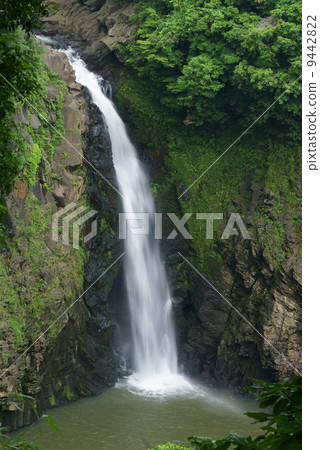 Mt. Falls Falls 9442822