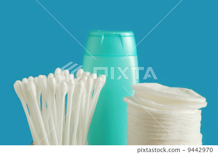 Cotton buds and pads Cotton buds and pads 9442970