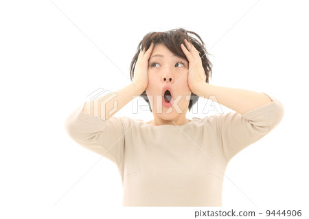 Captured women 9444906