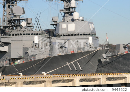 Escort ship "Oonami" "Taru Sukuki" entrance landscape 9445622