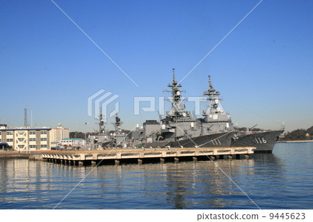 Escort ship "Oonami" "Taru Sukuki" entrance landscape 9445623