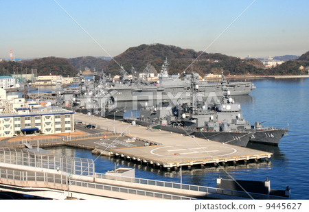 我們一起見過的護衛艦入口處的入口 我們一起見過的護衛艦入口處的入口 9445627