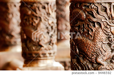 golden chinese style carving decoration in the pillar golden chinese style carving decoration in the pillar 9446592