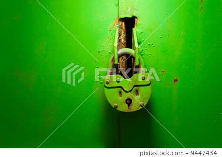 old padlock on the iron green texture old padlock on the iron green texture 9447434