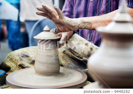 potter man hands shaping ceramic craft potter man hands shaping ceramic craft 9448282