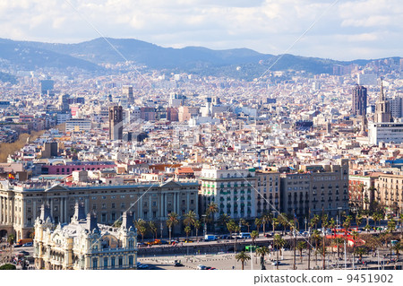 Day  view of  Barcelona cityscape 9451902