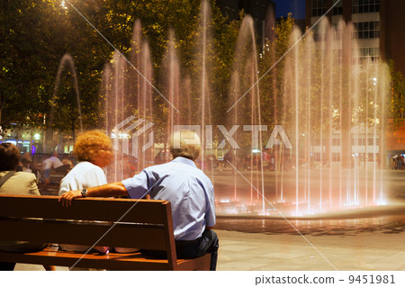 fountain at town square 9451981