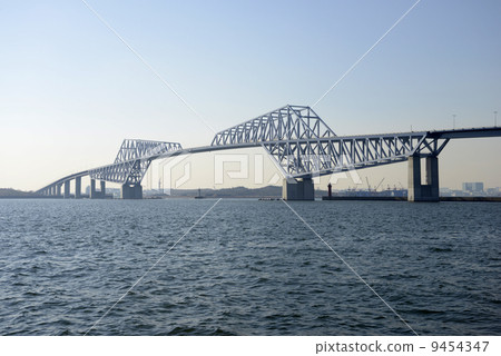 Tokyo Gate Bridge in Midwinter 9454347