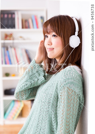 放鬆的女人 9456738