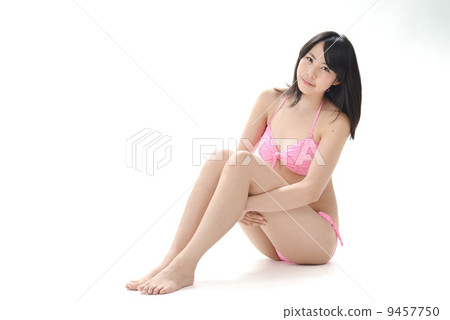 A good female model of style wearing a bikini 9457750