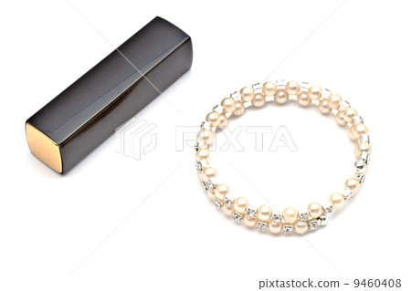Pearl bracelet ,necklace and listick Pearl bracelet ,necklace and listick 9460408