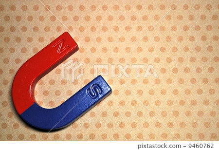 U-shaped magnet 9460762