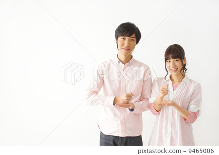 Convincing man and woman 9465006