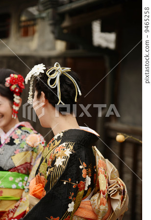 Walking in the kimono on the highway Walking in the kimono on the highway 9465258
