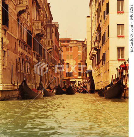 Traditional Venice gondola ride Traditional Venice gondola ride 9468282