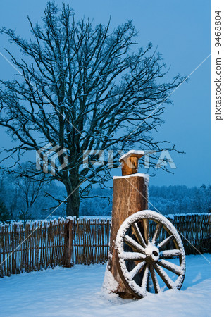 Beautiful winter scenic 9468804