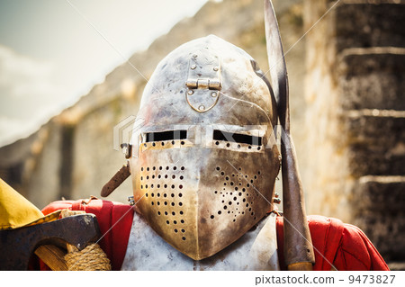 Medieval knight in helmet 9473827