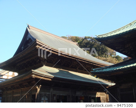 Kamakura Kenchoji Temple and blue sky landscape 9475100