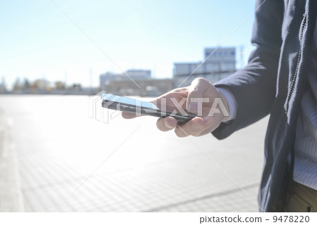 Men with smartphones 9478220