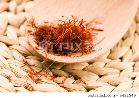 safran. herbs and spices 9481549