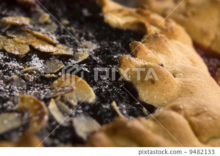 Homemade tart with berry fruits 9482133