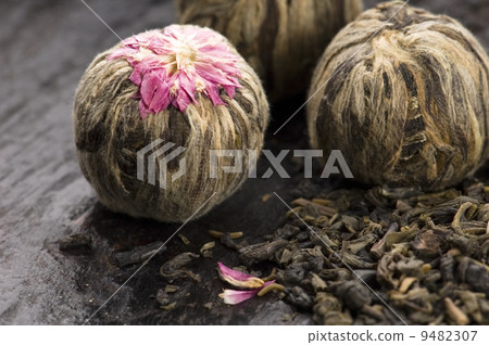 Green chinese tea balls Green chinese tea balls 9482307