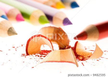 Sharpened pencils and wood shavings Sharpened pencils and wood shavings 9482595