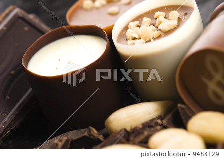 chocolates with sweet almonds chocolates with sweet almonds 9483129