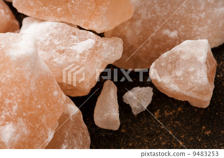 Pink salt of Hymalayas. mineral Pink salt of Hymalayas. mineral 9483253