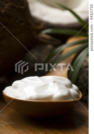 Coconut and coconut oil 9483750
