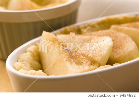 Apple pie ingredients 9484652
