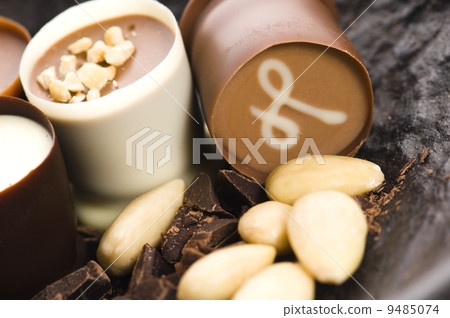 chocolates with sweet almonds chocolates with sweet almonds 9485074