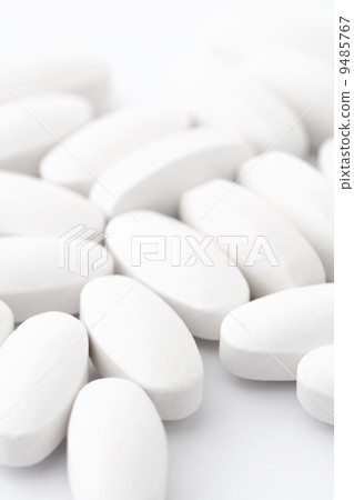 white pills 9485767