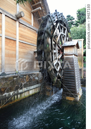 wooden waterwheel 9487180