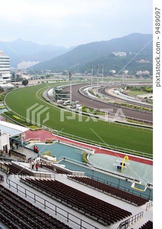 Horse racing course 9489097