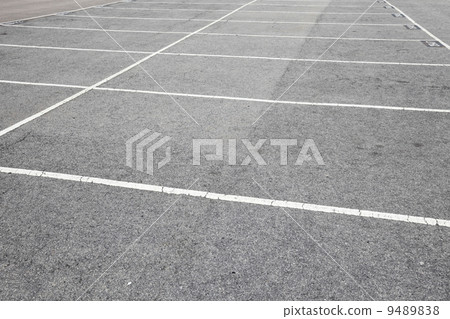 Outdoor car park 9489838