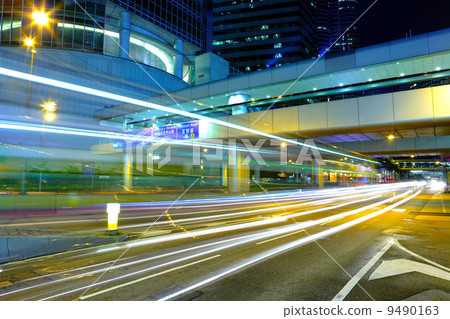 traffic in city at night 9490163