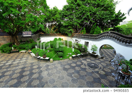 Traditional Chinese garden Traditional Chinese garden 9490885