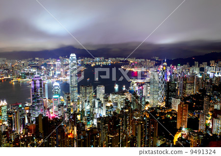 Hong Kong skyline at night 9491324