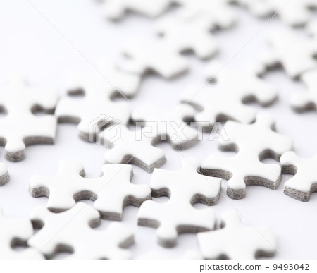 Incompleted puzzle 9493042