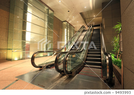escalator 9493993