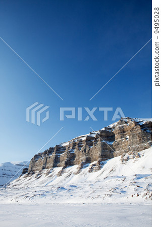 Mountain Winter Landscape 9495028