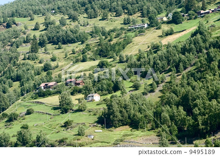 Mountain Farm 9495189