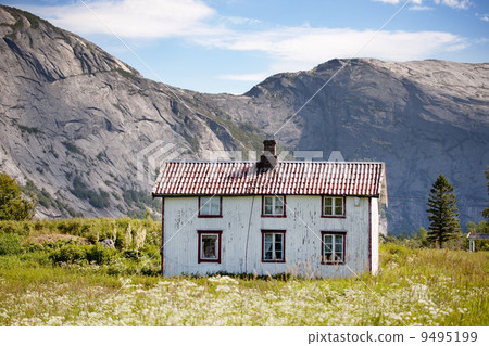 Old House Norway 9495199