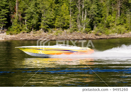 Speedboat on Lake 9495260