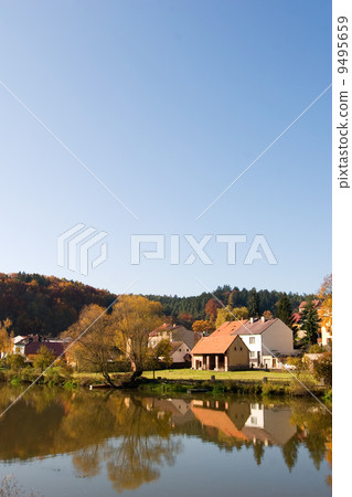 Fall Reflection 9495659