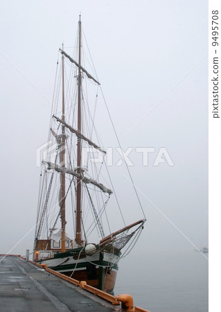 Pirate Ship in Fog Pirate Ship in Fog 9495708