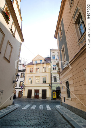 Small Street Small Street 9497002