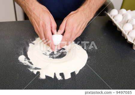 Making Pasta - Cracking the Egg Making Pasta - Cracking the Egg 9497085