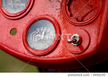 Old Amperes Old Amperes 9498295